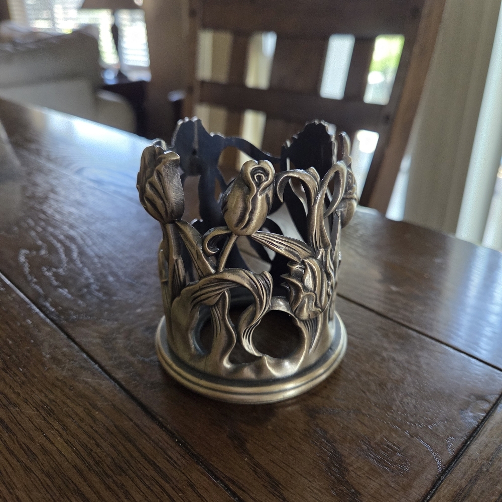 Tulip Candle Holder Matte Silver From Royal Limited